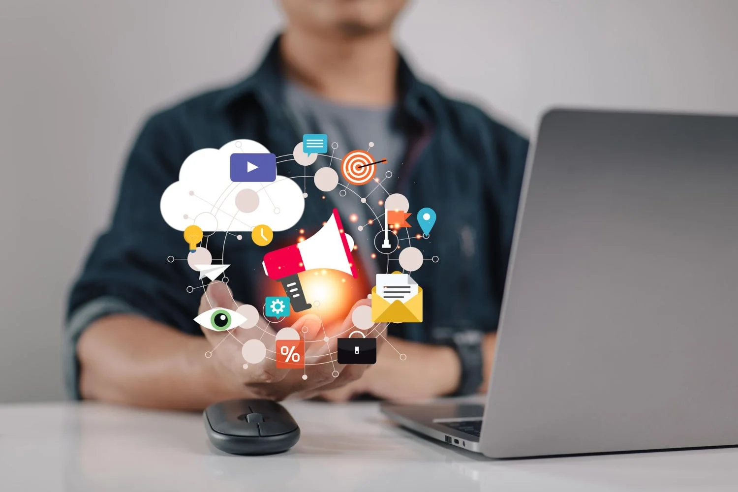 Photo digital content marketing social media marketing seo and market share concepts of digital marketing and advertising